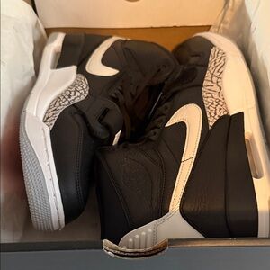 Nike Air Jordan Legacy 312 high top Sz12 Blk/Wht/Cement Brand New in Box